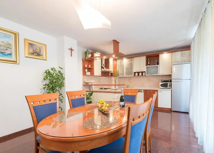 With Wifi - 18120 Apartment