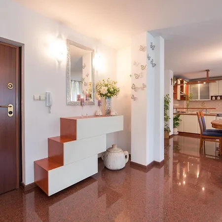 Apartment With Wifi - 18120